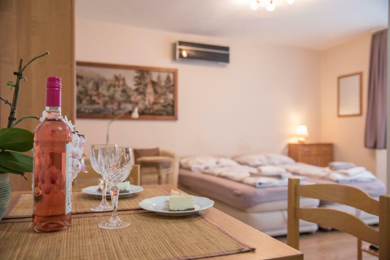 Deluxe Apartments Hévíz Eksteriør bilde